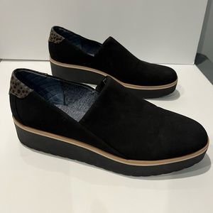 Dr Scholl’s Womens size 9.5 black with cheetah print wedge shoes